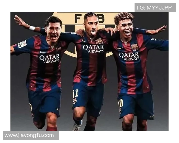 莱万状态火热欧冠赛场大放异彩射手榜领跑势头强劲